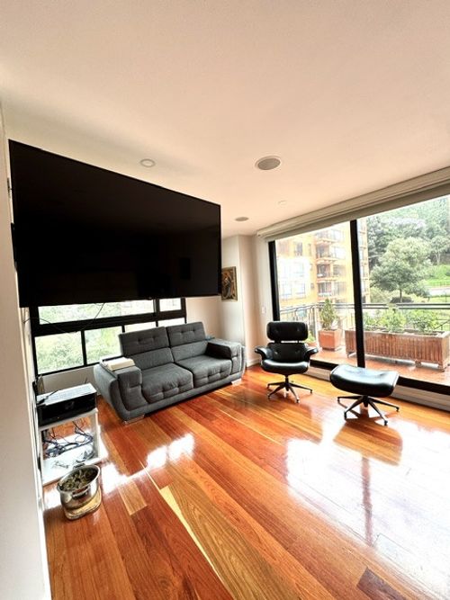 Apartamento de 3 alcobas en arriendo en Santa Barbara, Bogotá, 294 m² · foto 21 de 24