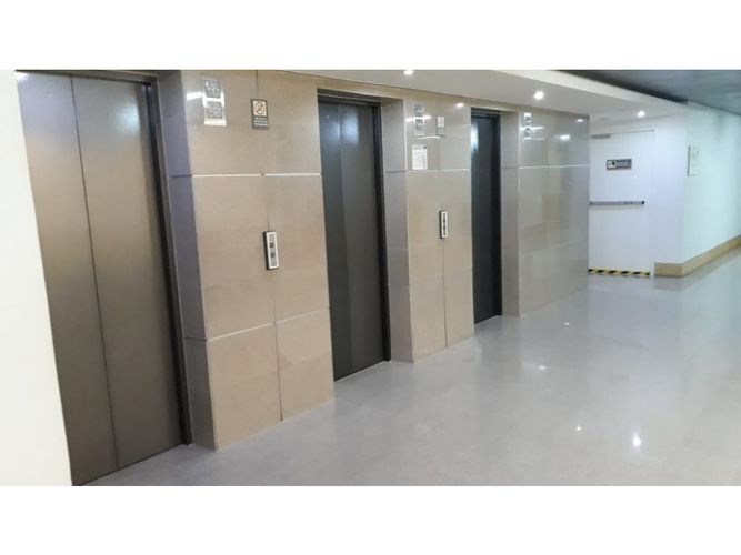 Oficina en arriendo en Santa Monica, Cali, 72 m² · foto 8 de 12