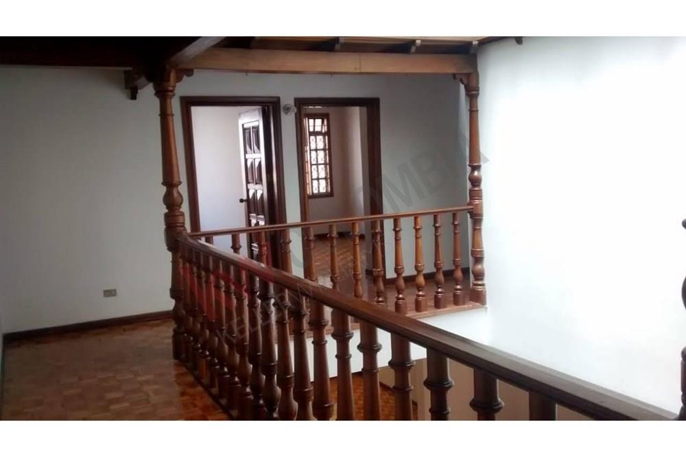 Casa en venta en Cedritos, Bogotá · foto 3 de 13