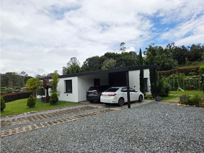 Finca en venta en El Retiro, 310 m² · foto 2 de 24