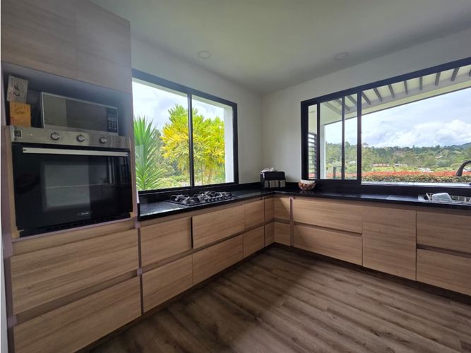 Finca en venta en El Retiro, 310 m² · foto 3 de 24