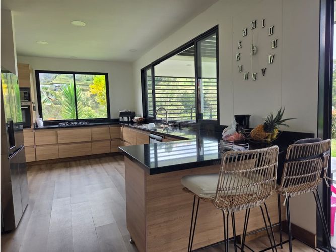 Finca en venta en El Retiro, 310 m² · foto 4 de 24