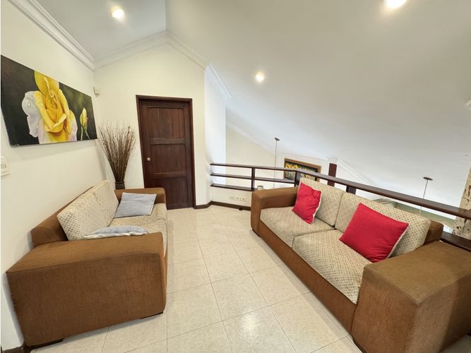 Casa de 4 alcobas en venta en Fundadores, Armenia, 280 m² · foto 8 de 13