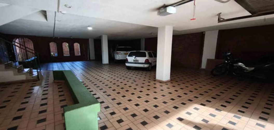 Apartamento de 3 alcobas en venta en Ciudad Jardin, Cali, 169 m² · foto 2 de 12