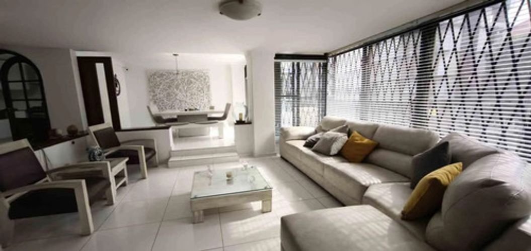 Apartamento de 3 alcobas en venta en Ciudad Jardin, Cali, 169 m² · foto 8 de 12