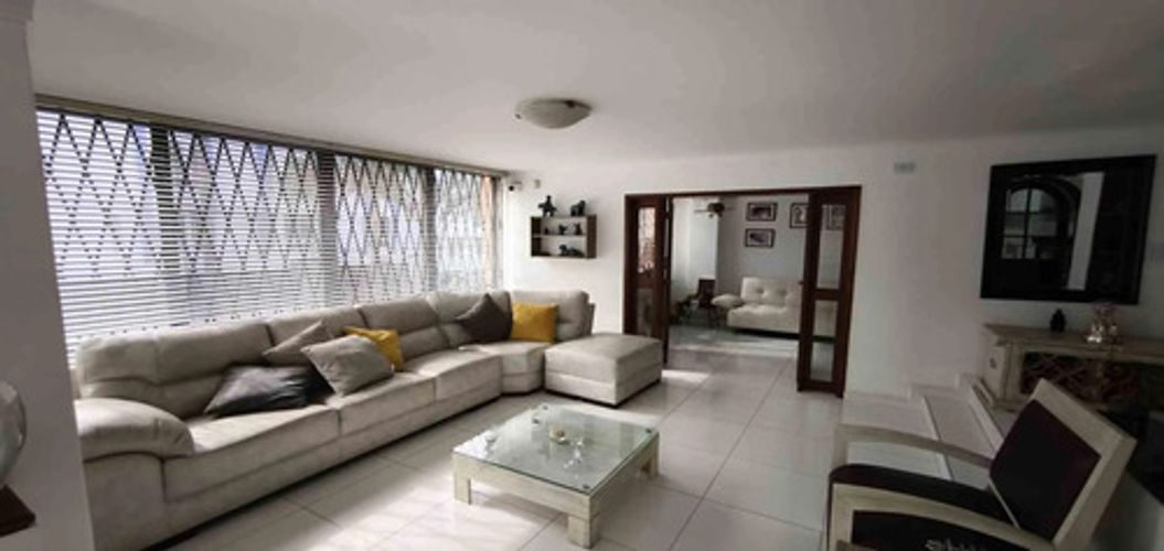 Apartamento de 3 alcobas en venta en Ciudad Jardin, Cali, 169 m² · foto 12 de 12