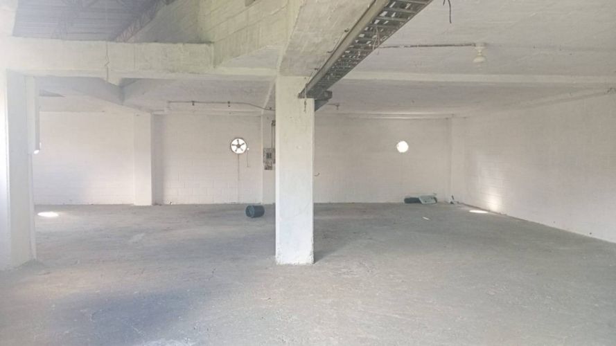 Bodega en arriendo en Laureles, Medellín, 150 m² · foto 4 de 7