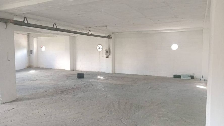 Bodega en arriendo en Laureles, Medellín, 150 m² · foto 5 de 7