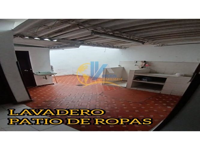 Casa de 10 alcobas en venta en Rio Prado, Girón, 150 m² · foto 3 de 9