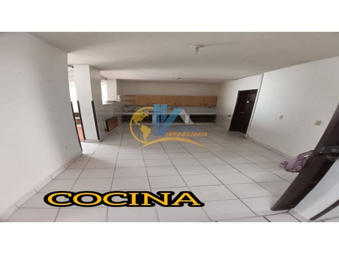 Casa de 10 alcobas en venta en Rio Prado, Girón, 150 m² · foto 7 de 9