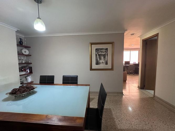 Apartamento de 3 alcobas en arriendo en San Lucas, Medellín, 145 m² · foto 13 de 17
