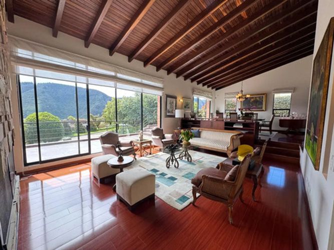 Casa de 3 alcobas en venta en Conjunto Casa De Campo, La Calera, 420 m² · foto 4 de 12