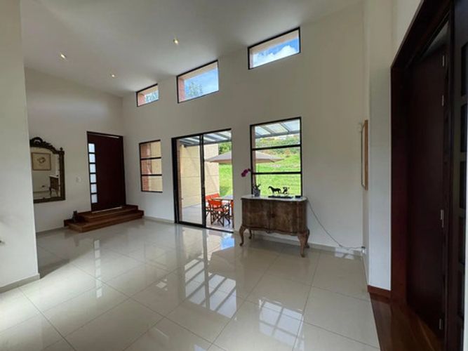 Casa de 3 alcobas en venta en Conjunto Casa De Campo, La Calera, 420 m² · foto 8 de 12