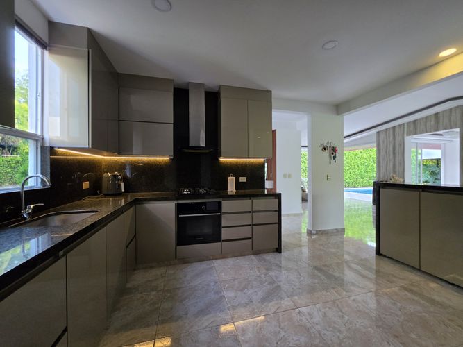 Casa de 3 alcobas en venta en La Morada, Jamundí, 235 m² · foto 3 de 23