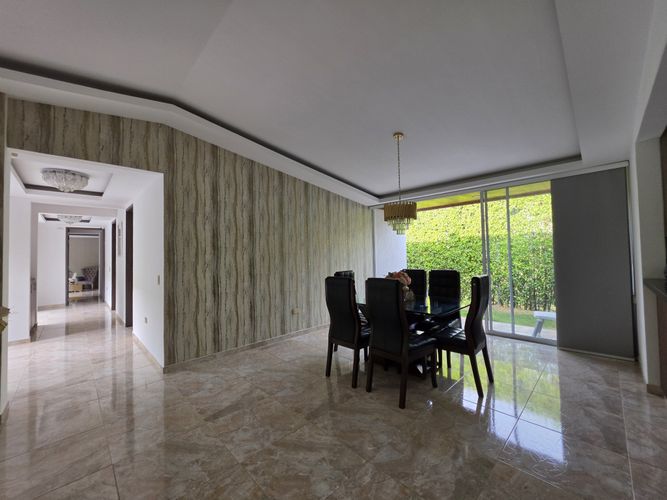 Casa de 3 alcobas en venta en La Morada, Jamundí, 235 m² · foto 8 de 23