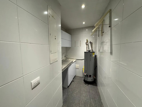 Apartamento en venta en Santa Barbara, Bogotá · foto 8 de 12