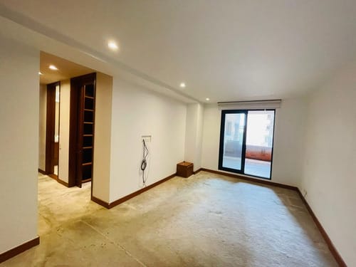 Apartamento de 3 alcobas en venta en Chapinero, Bogotá, 230 m² · foto 2 de 12