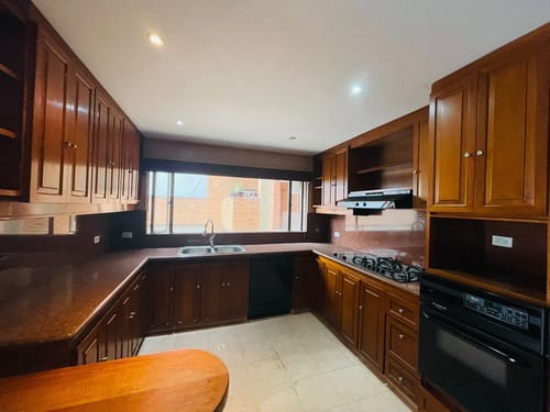 Apartamento de 3 alcobas en venta en Chapinero, Bogotá, 230 m² · foto 8 de 12