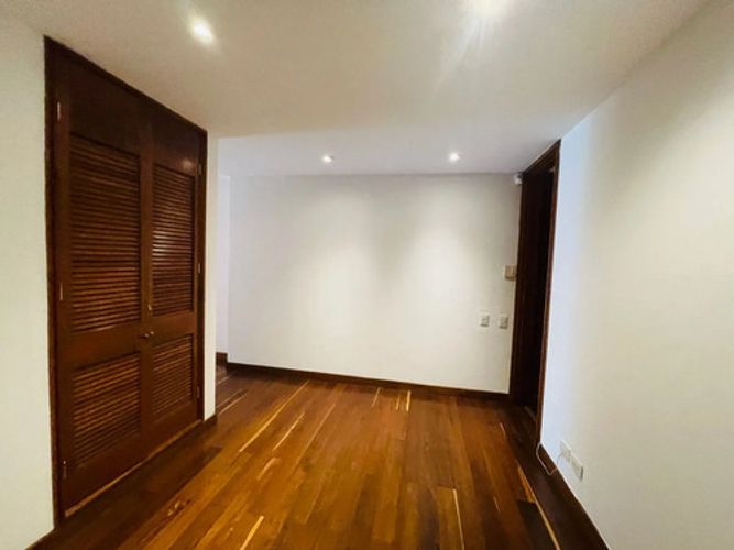 Apartamento de 3 alcobas en venta en Chapinero, Bogotá, 230 m² · foto 12 de 12