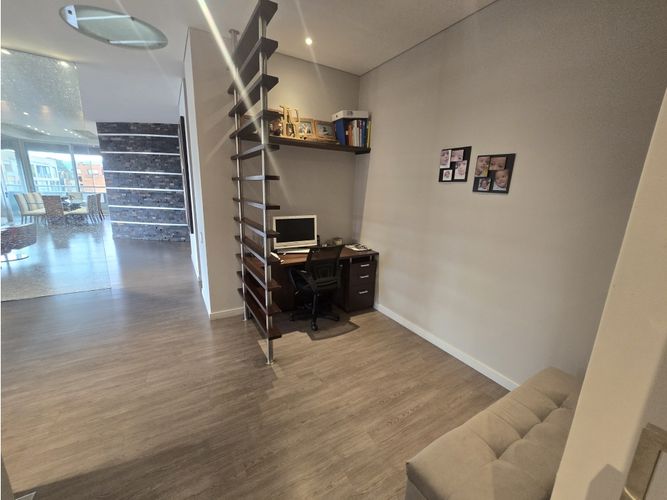 Apartamento de 3 alcobas en venta en Santa Paula, Bogotá, 246 m² · foto 11 de 24