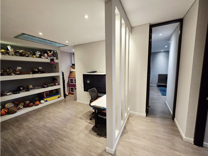 Apartamento de 3 alcobas en venta en Santa Paula, Bogotá, 246 m² · foto 18 de 24
