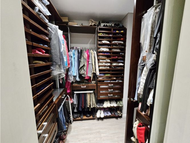 Apartamento de 3 alcobas en venta en Santa Paula, Bogotá, 246 m² · foto 23 de 24