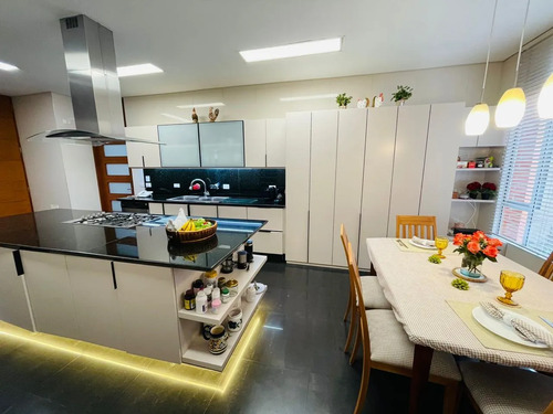 Apartamento en venta en Chapinero, Bogotá · foto 2 de 12