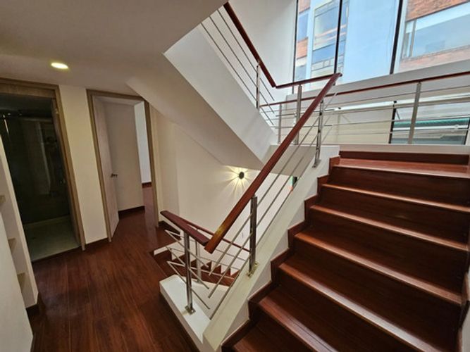 Casa de 3 alcobas en venta en Chico, Bogotá, 268 m² · foto 8 de 12
