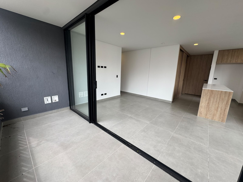 Apartamento en arriendo en Castropol, Medellín · foto 6 de 14