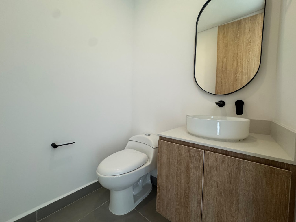 Apartamento en arriendo en Castropol, Medellín · foto 7 de 14
