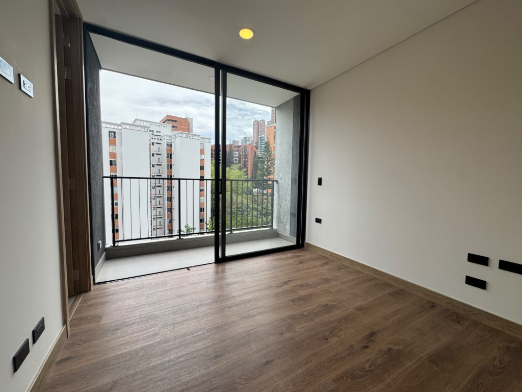 Apartamento en arriendo en Castropol, Medellín · foto 8 de 14
