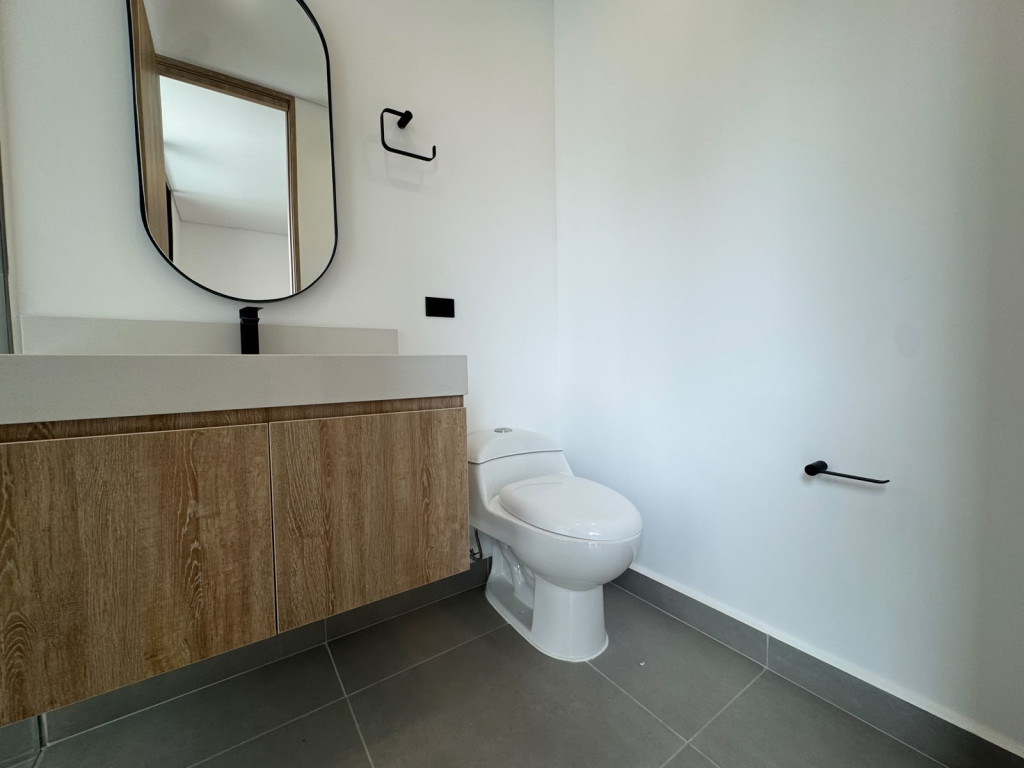 Apartamento en arriendo en Castropol, Medellín · foto 13 de 14