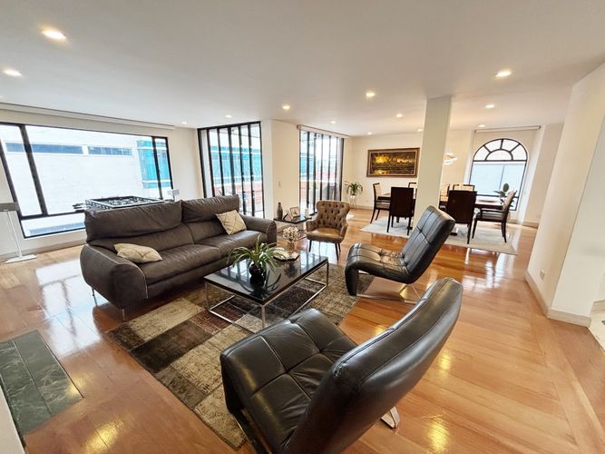 Apartamento en venta en Chicó Navarra, Bogotá · foto 3 de 20