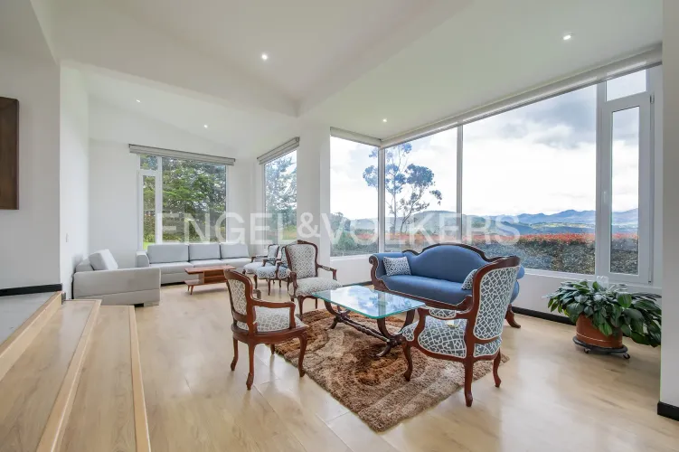 Casa de 3 alcobas en venta en San Gabriel, Sopó, 220 m² · foto 2 de 20