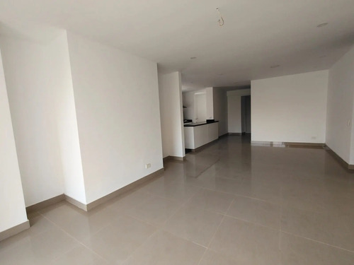 Apartamento en venta en Altos De Riomar, Barranquilla · foto 3 de 10