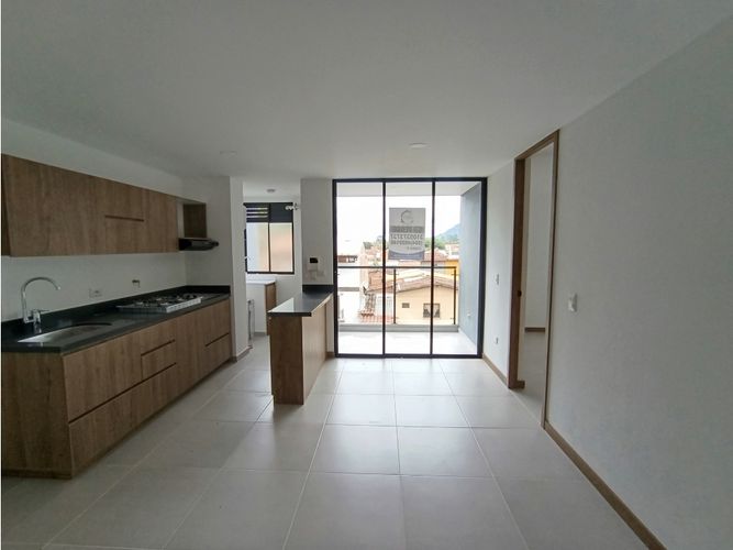 Apartamento de 1 alcoba en venta en La Ceja, 47 m² · foto 2 de 13