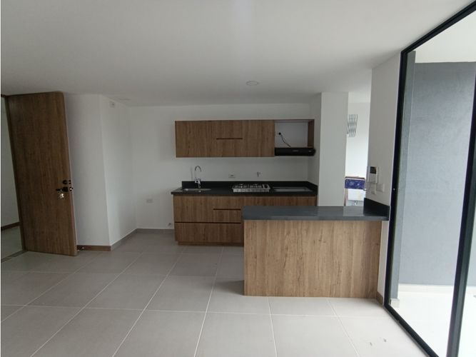 Apartamento de 1 alcoba en venta en La Ceja, 47 m² · foto 3 de 13