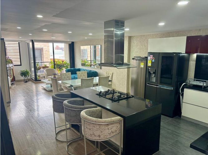 Casa de 4 alcobas en venta en Santa Barbara, Bogotá, 148 m² · foto 2 de 3