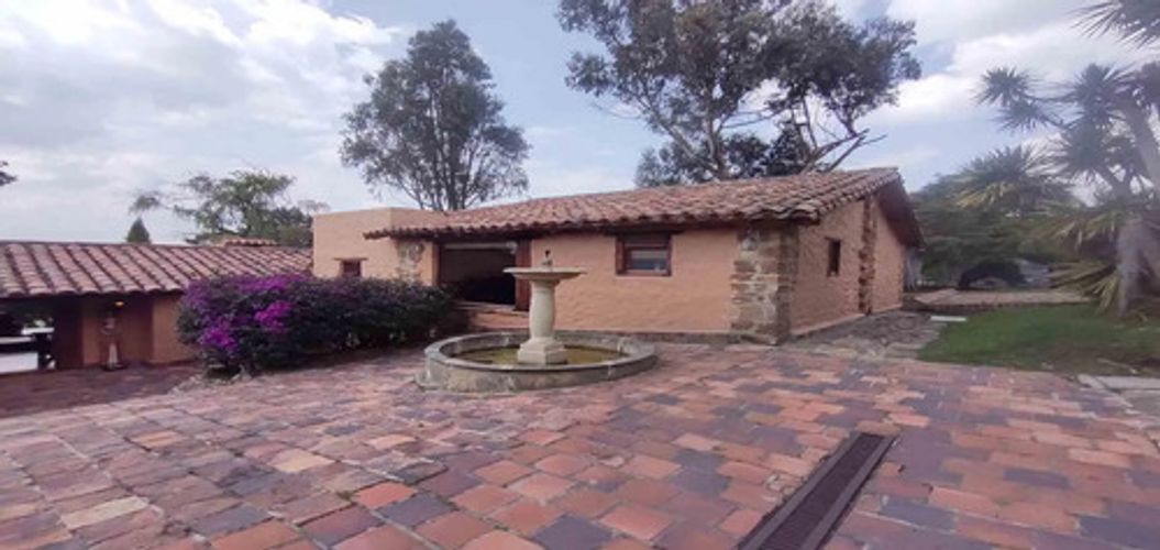 Casa de 4 alcobas en venta en Yerbabuena, Chía, 385 m² · foto 3 de 24