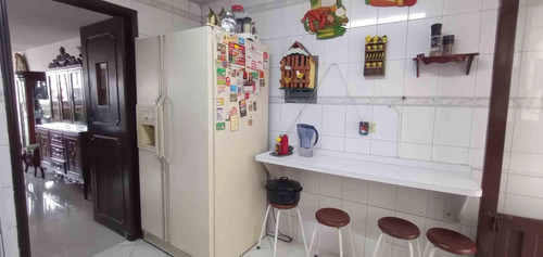 Casa en venta en Santa Barbara, Bogotá · foto 5 de 12