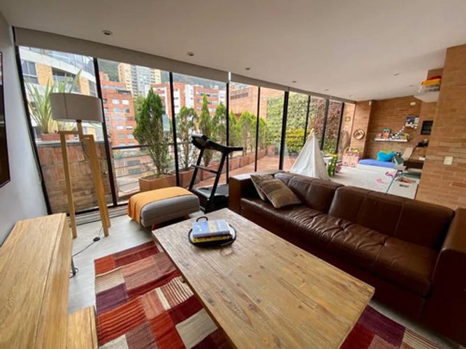 Apartamento de 3 alcobas en venta en Chapinero, Bogotá, 185 m² · foto 2 de 12