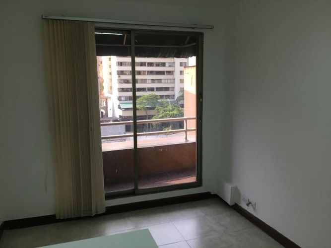 Oficina en arriendo en Centenario, Cali, 21 m² · foto 3 de 10