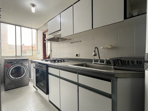Apartamento en venta en Cedritos, Bogotá · foto 4 de 12