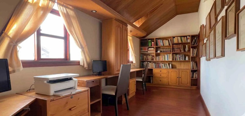 Casa en venta en San Jose De Bavaria, Bogotá · foto 5 de 12