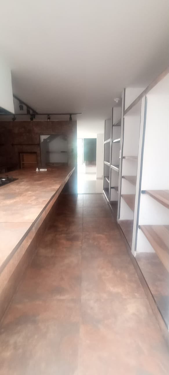 Casa en venta en Lagos De Cordoba, Bogotá · foto 2 de 21