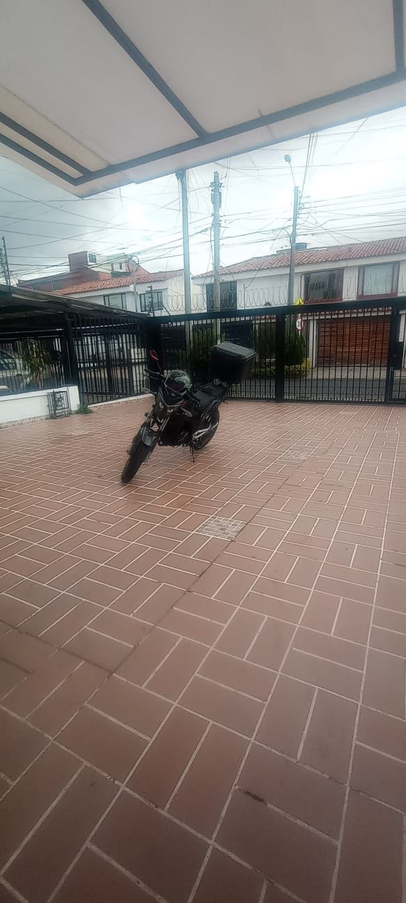 Casa en venta en Lagos De Cordoba, Bogotá · foto 4 de 21