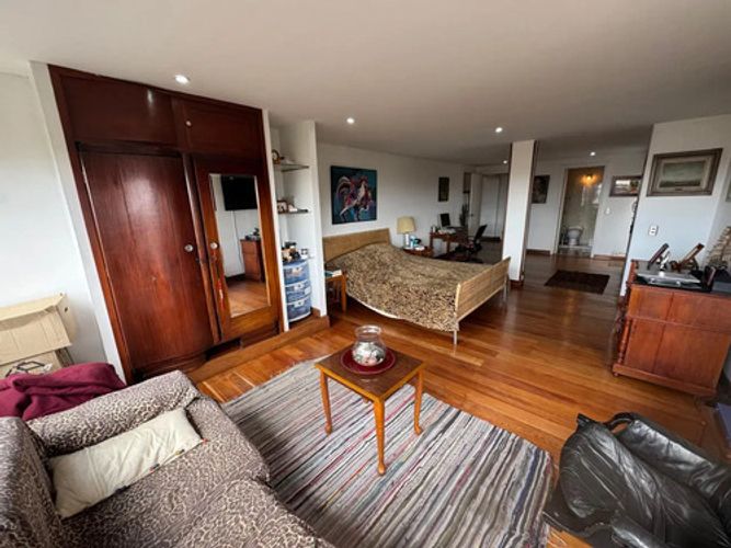 Apartamento de 3 alcobas en venta en Chico, Bogotá, 176 m² · foto 3 de 12