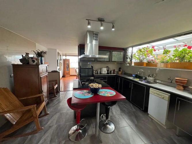 Apartamento de 3 alcobas en venta en Chico, Bogotá, 176 m² · foto 9 de 12