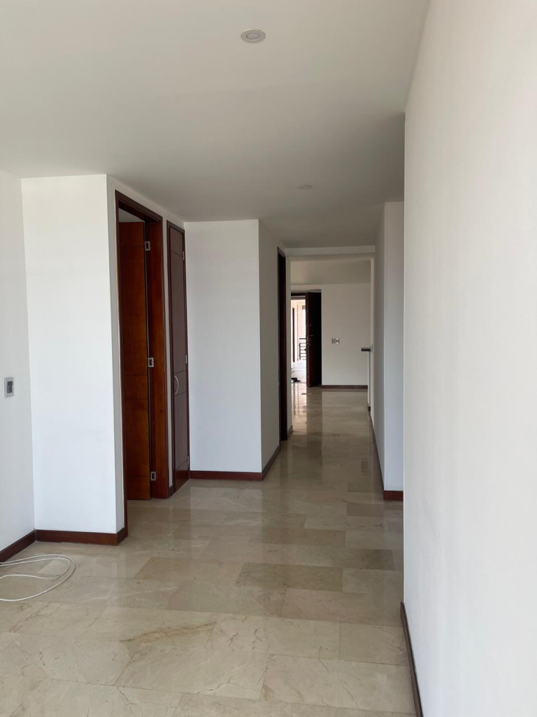 Apartamento en arriendo en El Poblado, Medellín · foto 5 de 24