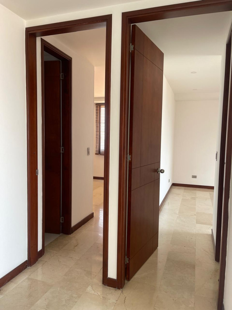 Apartamento en arriendo en El Poblado, Medellín · foto 7 de 24
